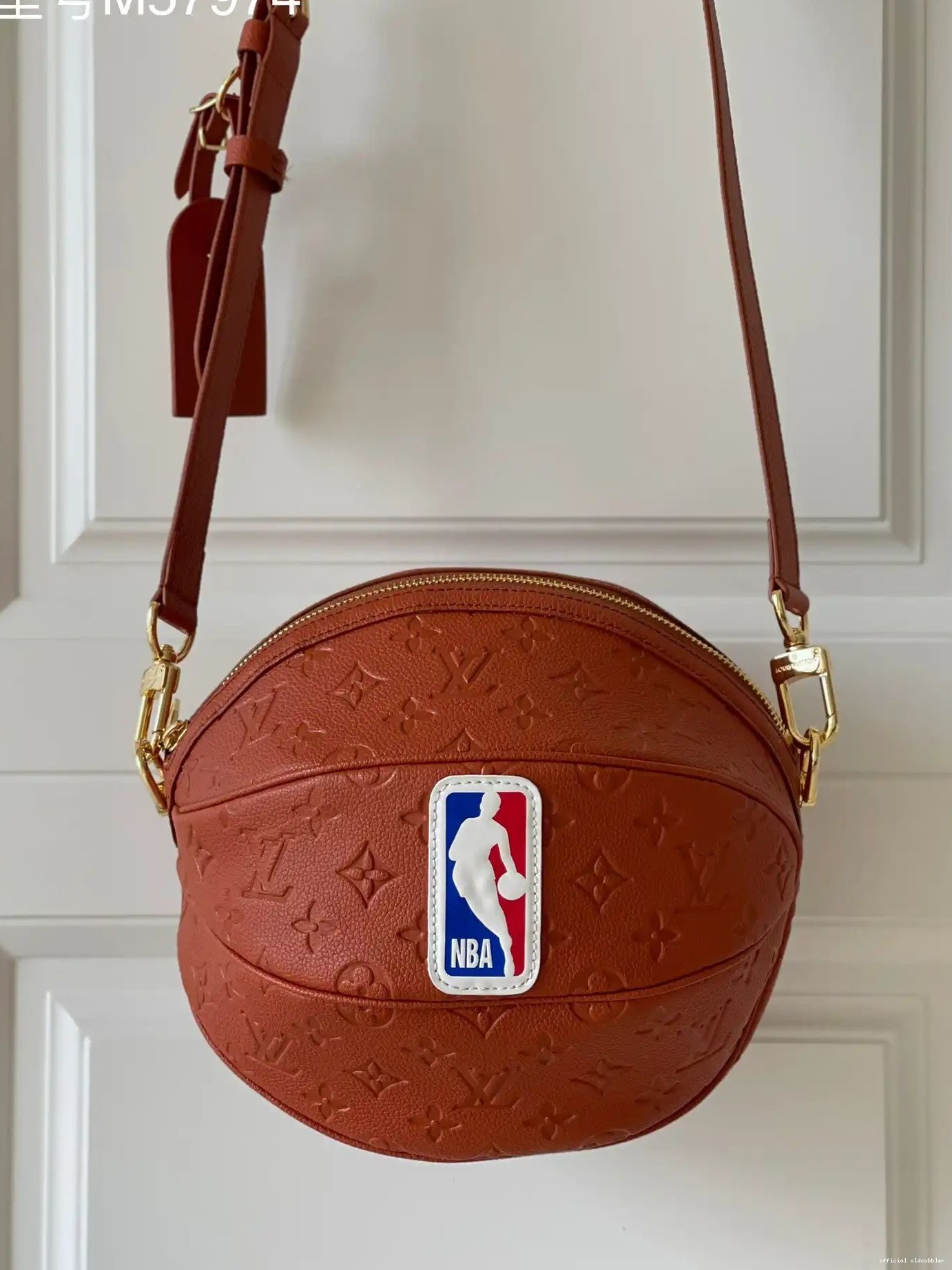 LVXNBA BASKET LOUIS IN BALL VUITTON 0602